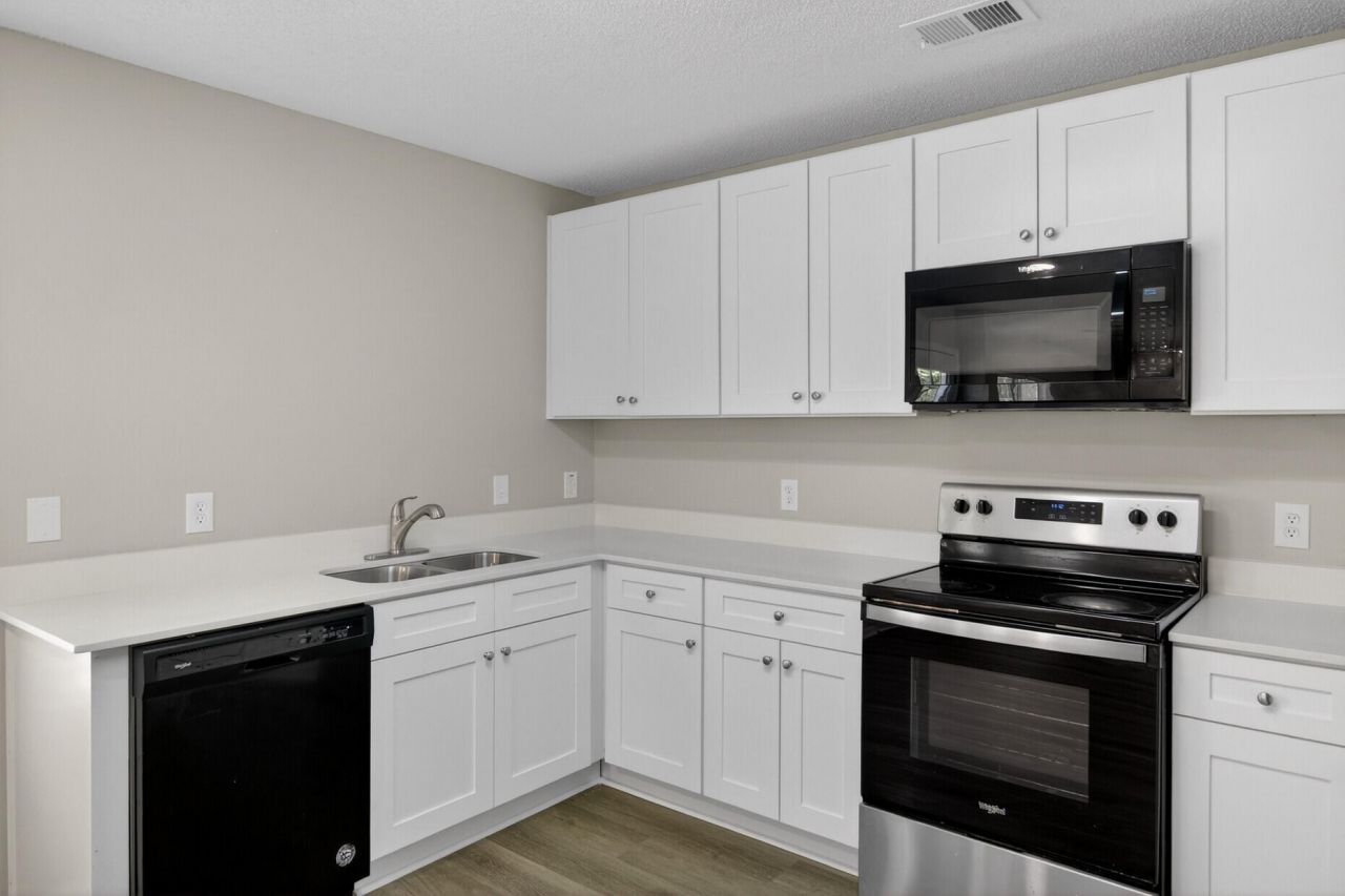 1016 Deerberry Road Photo 10