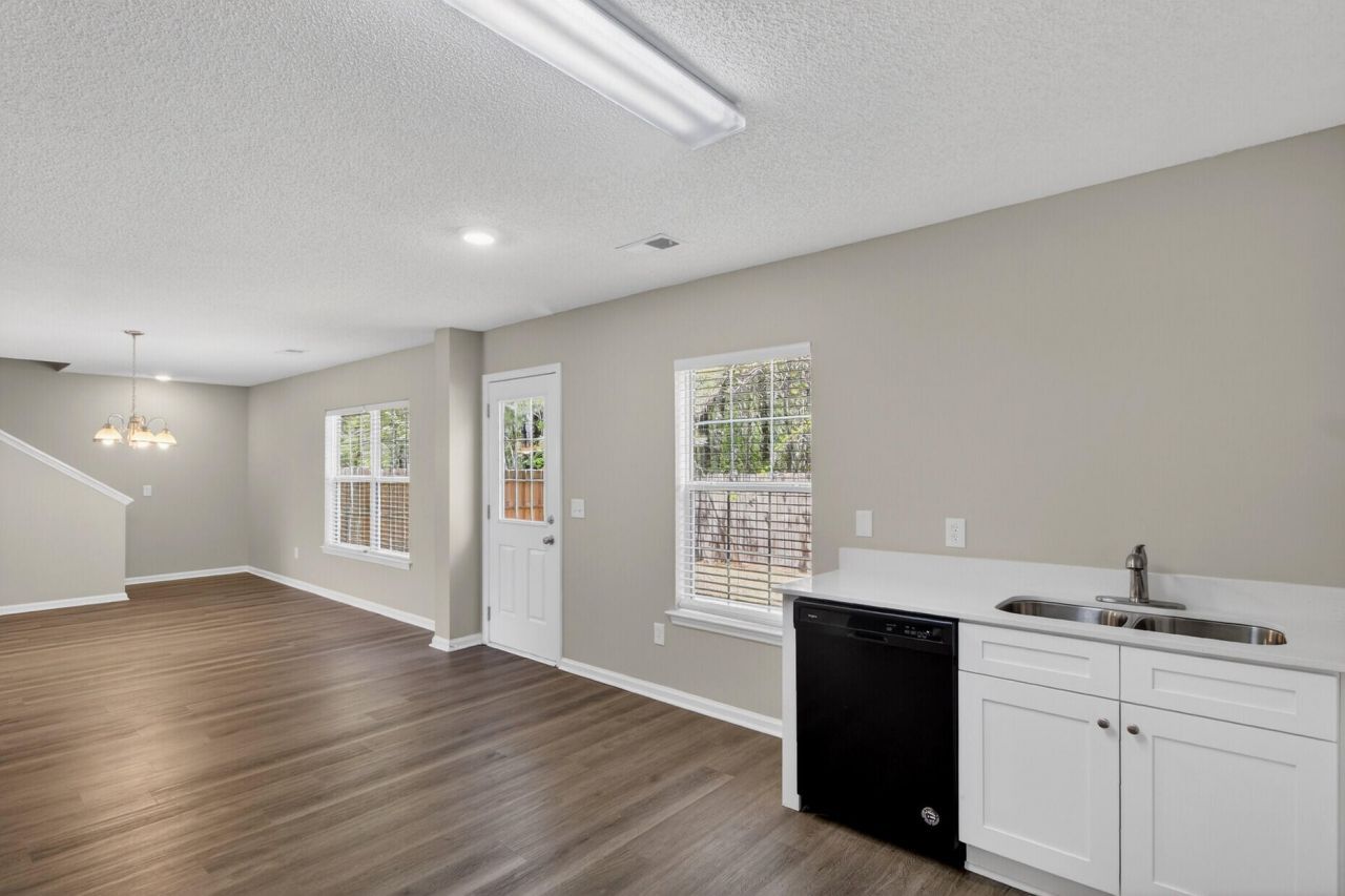 1016 Deerberry Road Photo 11