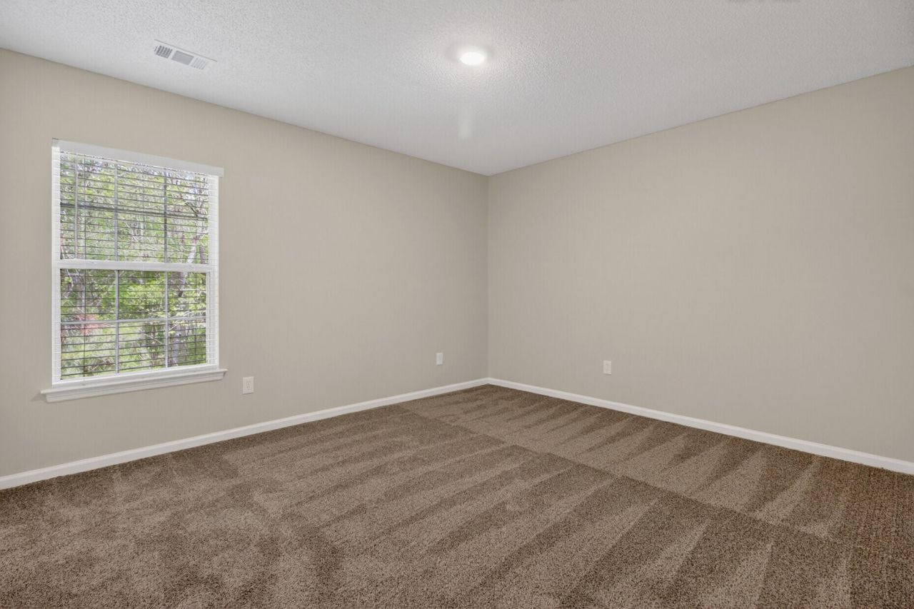 1016 Deerberry Road Photo 22