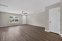 1016 Deerberry Road photo 4