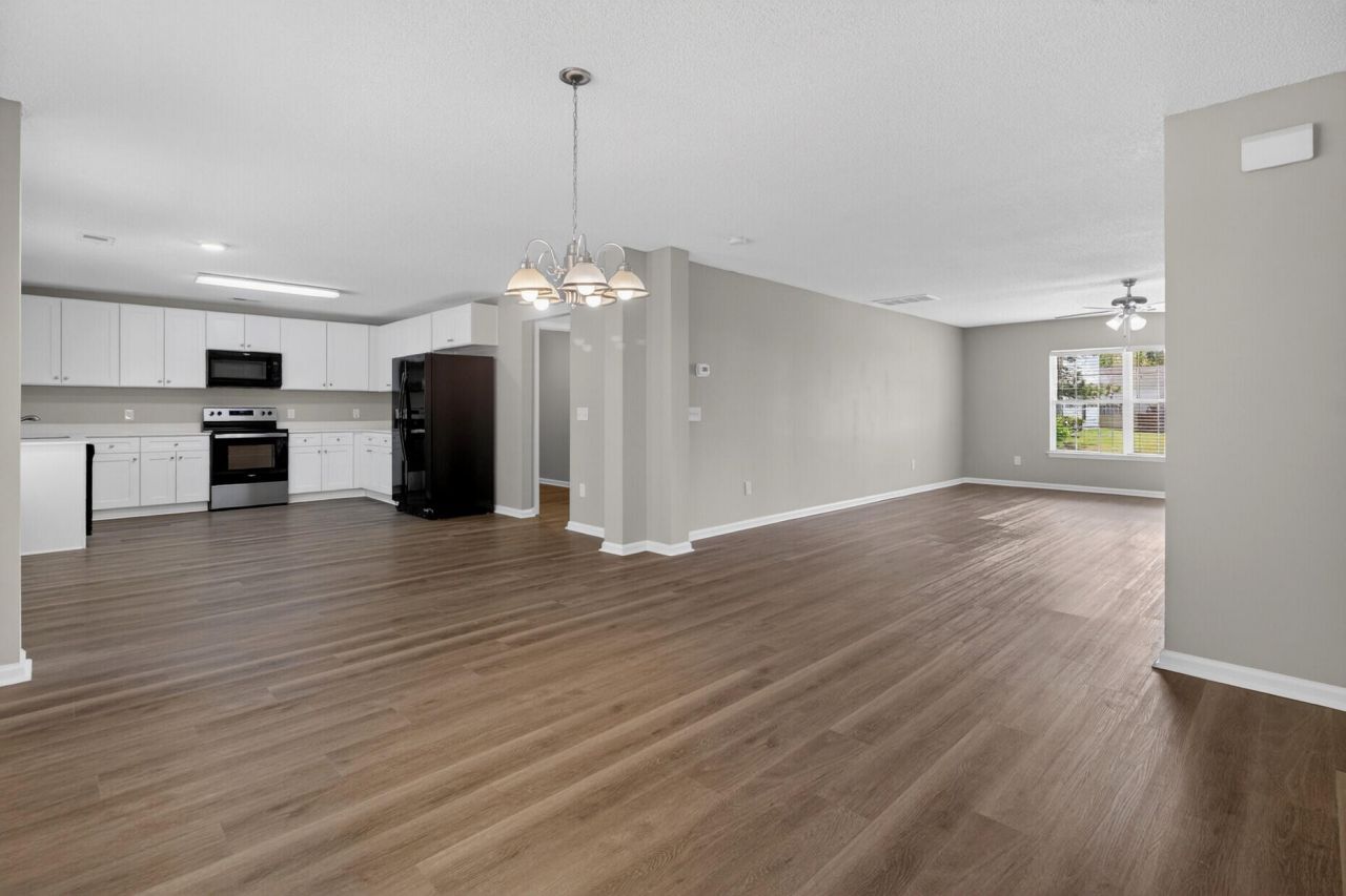 1016 Deerberry Road Photo 7