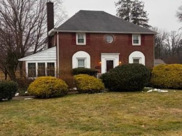 110 SUNSET DR, WILMINGTON, DE 19809