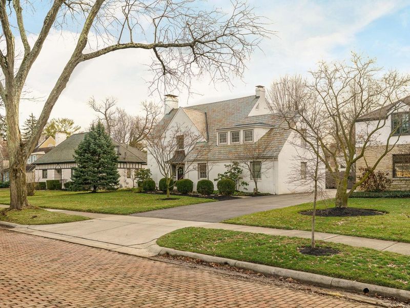 2729 Bexley Park Road, Columbus, OH 43209 Photo 2