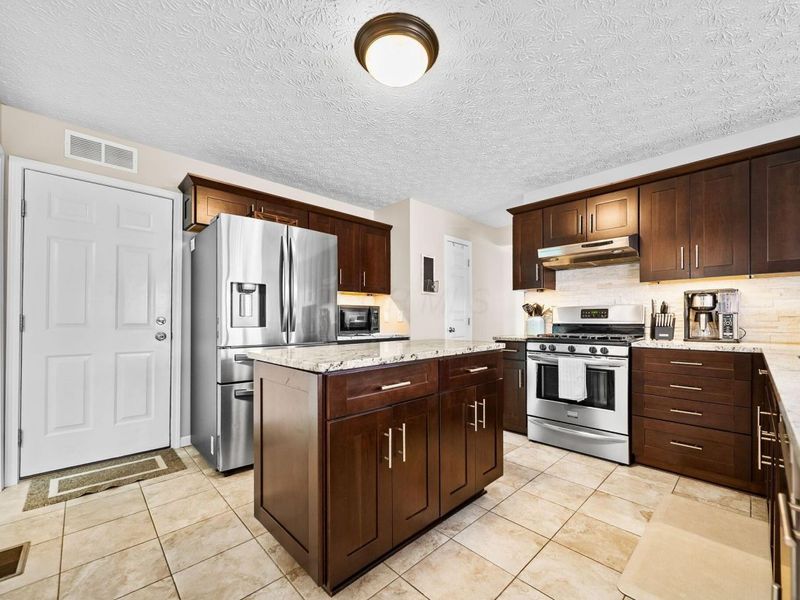 5450 Country Meadow Court , Westerville, OH 43082 Photo 14