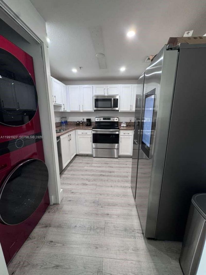 5271 SW 8th St , Unit 305, Miami, FL 33134 Photo