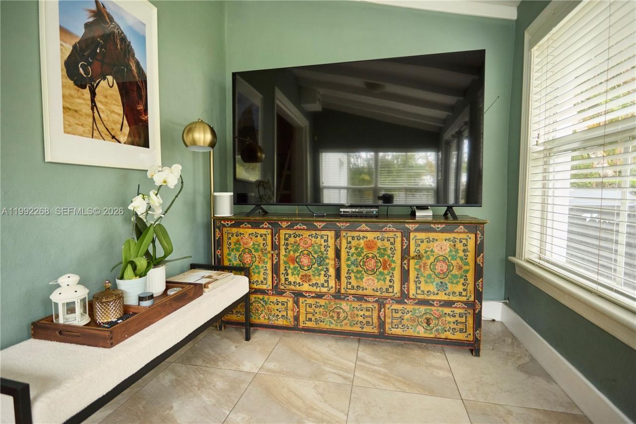 5755 Devonshire Blvd, Unit 5755, Miami, FL 33155 Photo