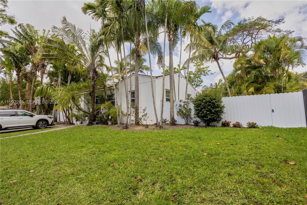 5755 Devonshire Blvd, Unit 5755, Miami, FL 33155 Photo