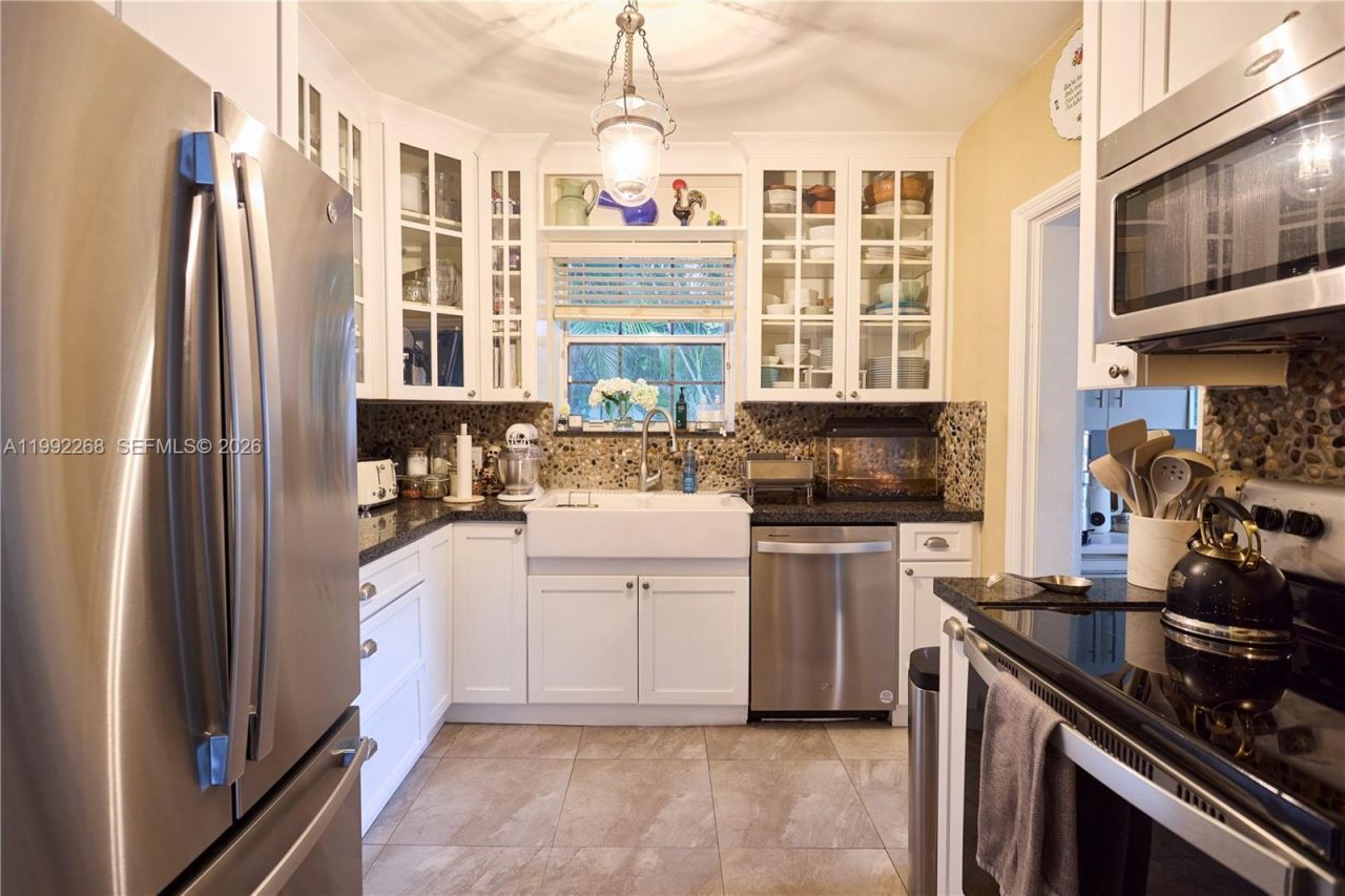 5755 Devonshire Blvd, Unit 5755, Miami, FL 33155 Photo