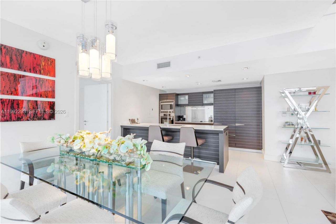 200 Biscayne Boulevard Way , Unit 504, Miami, FL 33131 Photo