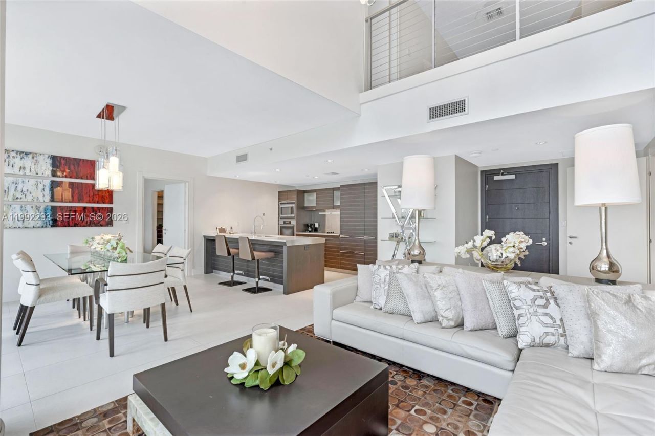 200 Biscayne Boulevard Way , Unit 504, Miami, FL 33131 Photo