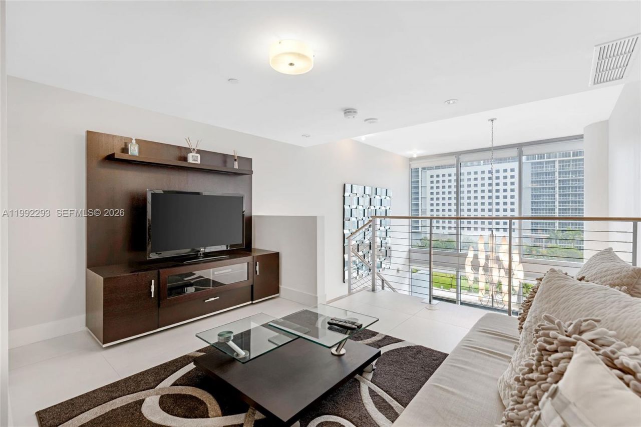 200 Biscayne Boulevard Way , Unit 504, Miami, FL 33131 Photo