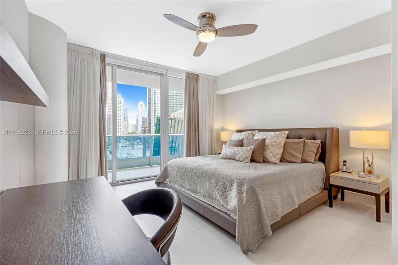 200 Biscayne Boulevard Way , Unit 504, Miami, FL 33131 Photo