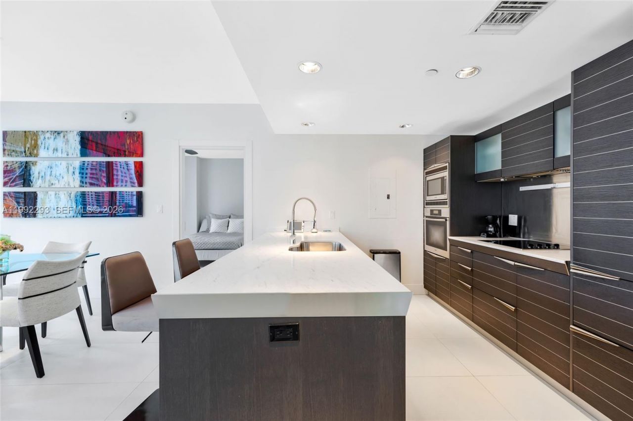 200 Biscayne Boulevard Way , Unit 504, Miami, FL 33131 Photo