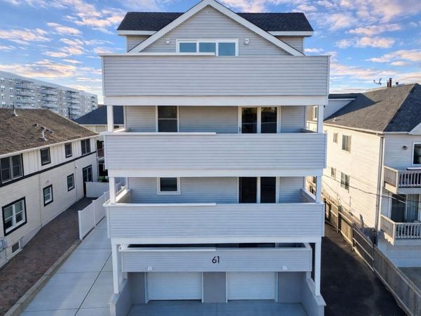61 Neptune, Unit 2B, Long Beach, NY 11561