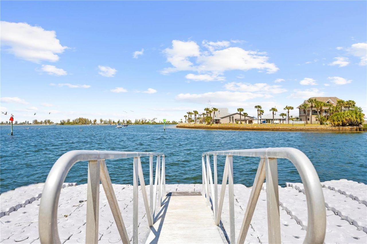 3387 Gulf Winds Circle , Hernando Beach, FL 34607 Photo