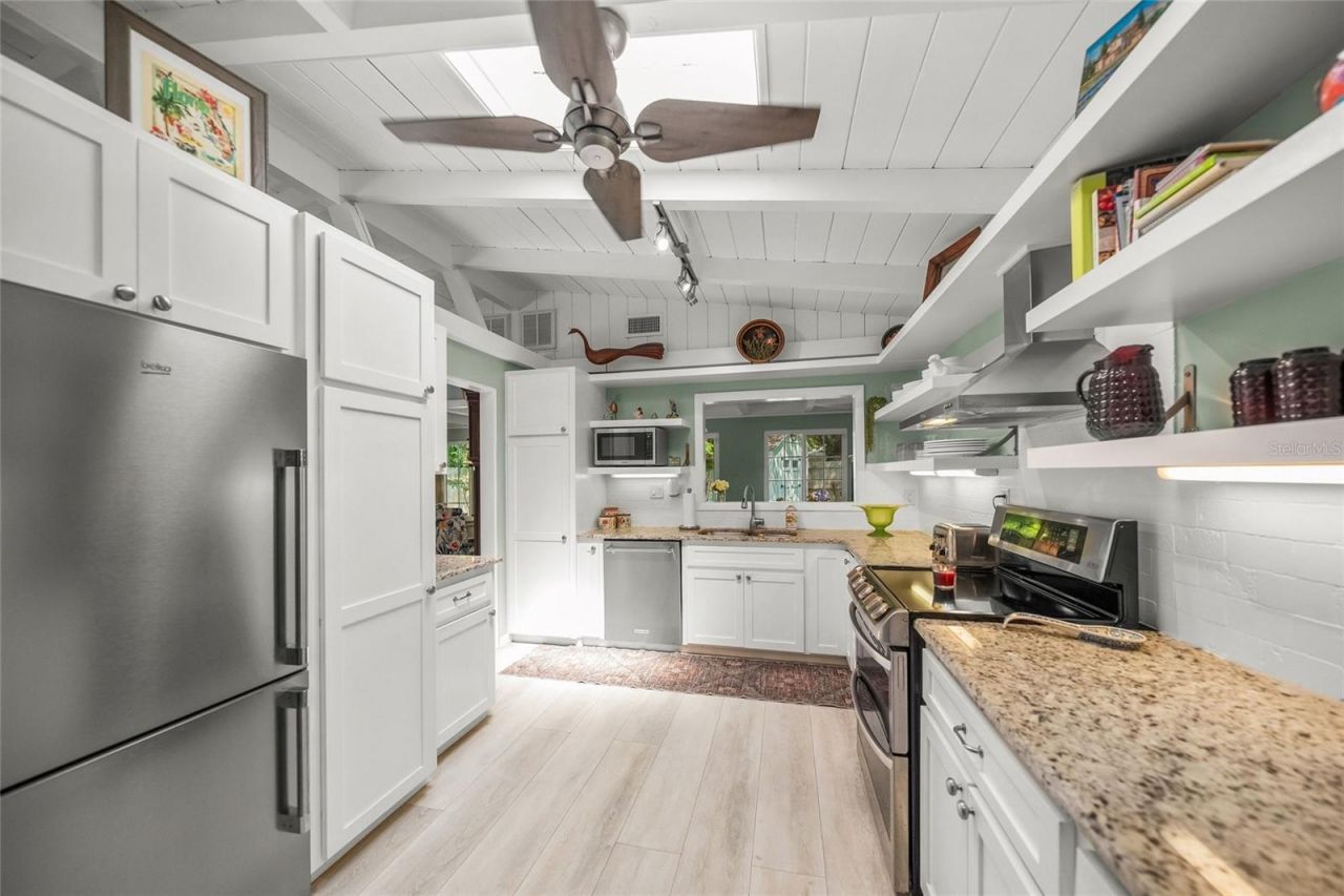 3424 Old Oak Drive, Sarasota, FL 34239 Photo