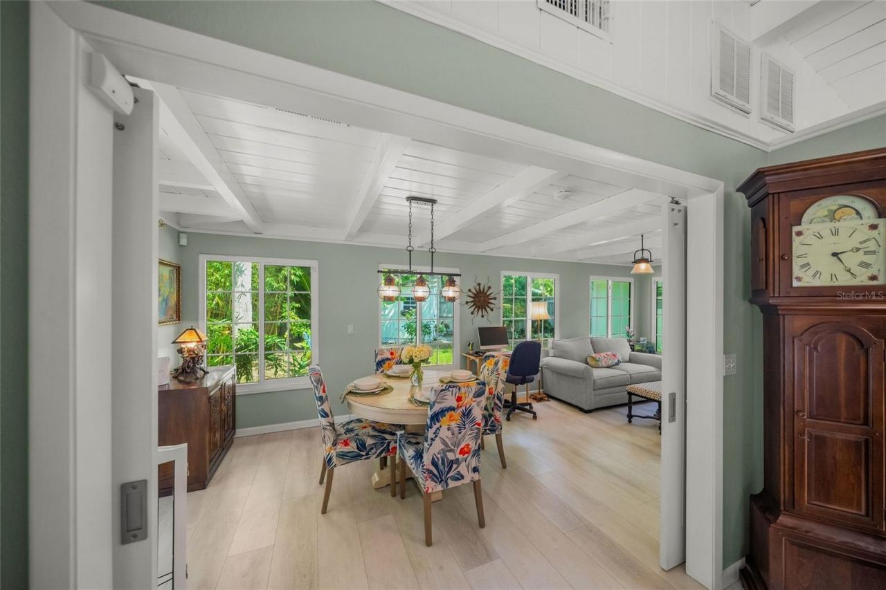 3424 Old Oak Drive, Sarasota, FL 34239 Photo