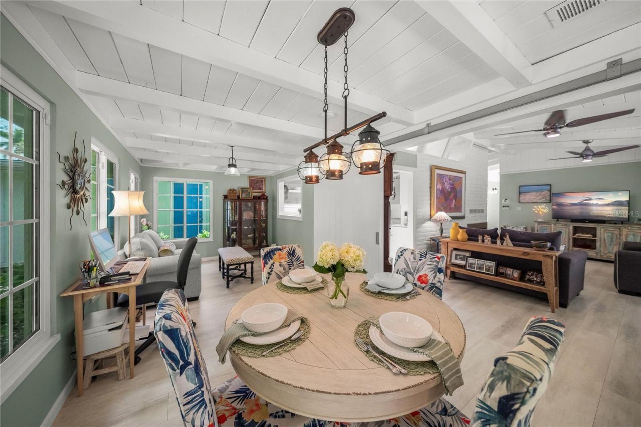 3424 Old Oak Drive, Sarasota, FL 34239 Photo