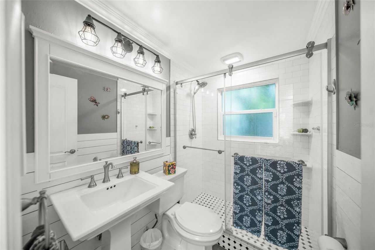 3424 Old Oak Drive, Sarasota, FL 34239 Photo