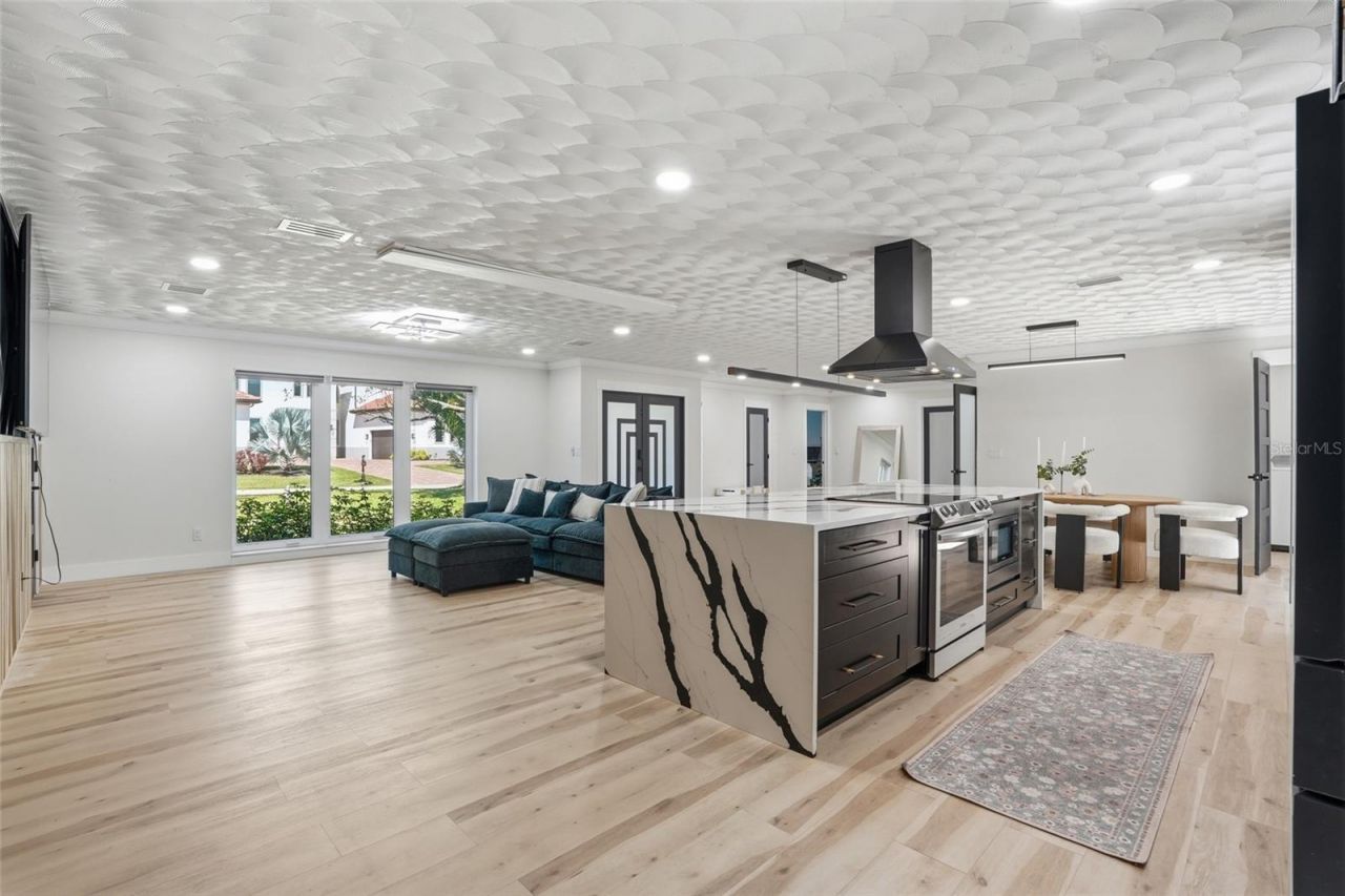 3931 W Riverside Drive, Fort Myers, FL 33901 Photo