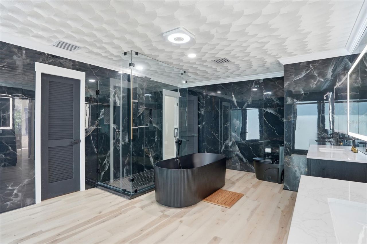 3931 W Riverside Drive, Fort Myers, FL 33901 Photo