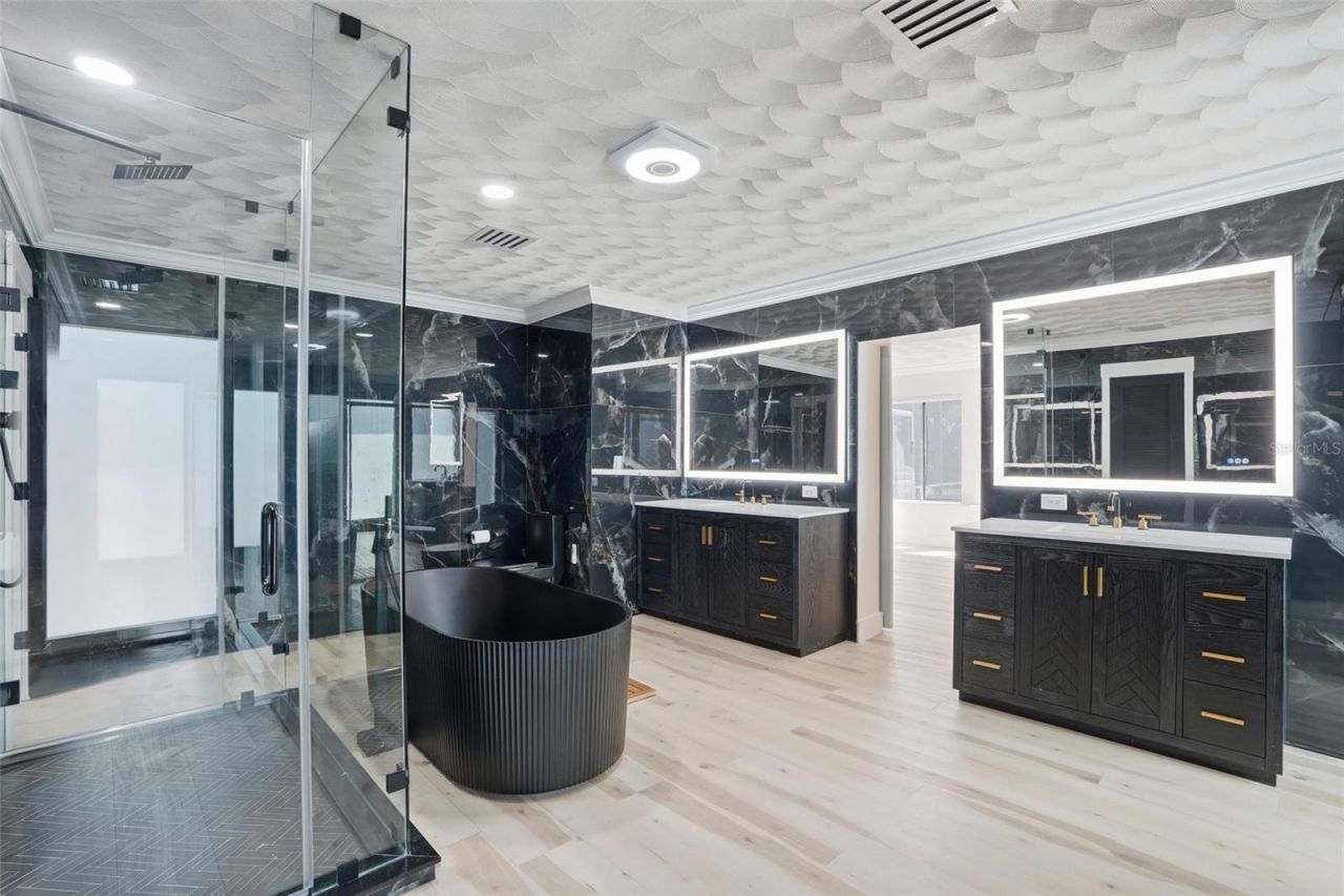 3931 W Riverside Drive, Fort Myers, FL 33901 Photo