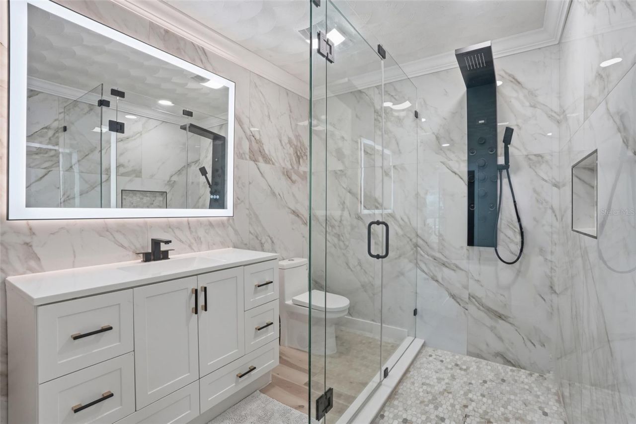 3931 W Riverside Drive, Fort Myers, FL 33901 Photo