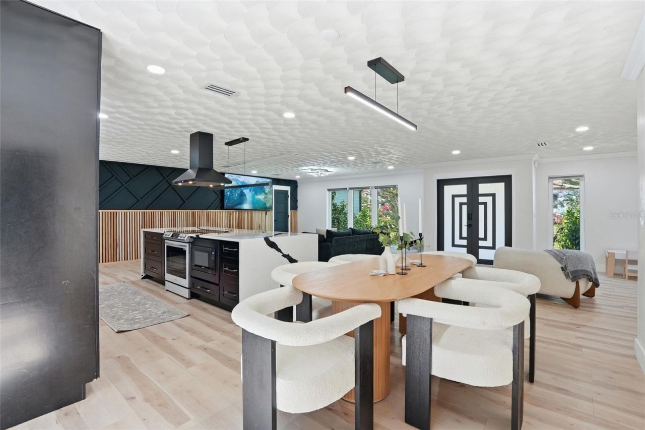 3931 W Riverside Drive, Fort Myers, FL 33901 Photo