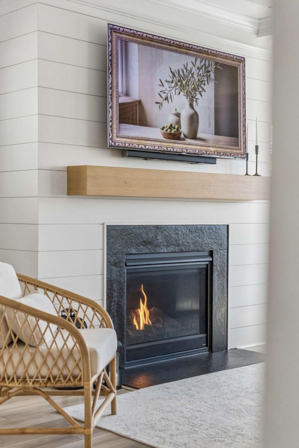 407 Rowley Lane Photo 21