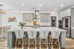 407 Rowley Lane photo 4