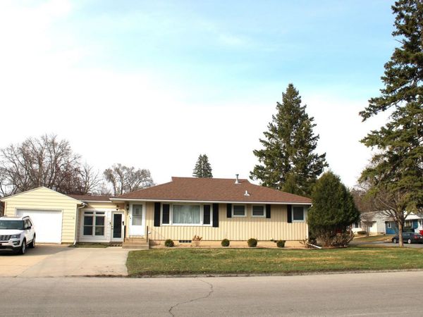 1707 7th Street NE, Rochester, MN 55906