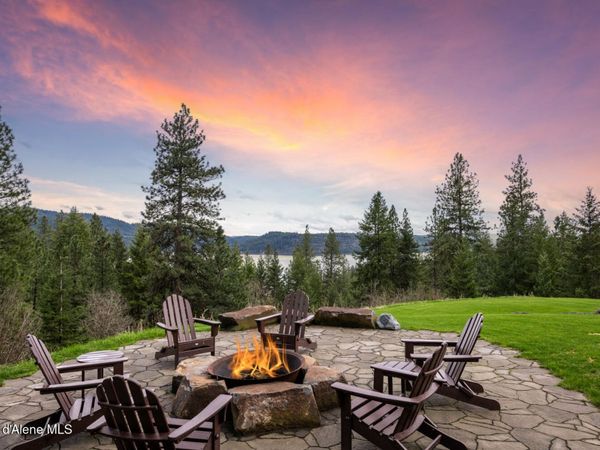 4950 W Mylonite Dr, Coeur d'Alene, ID 83814