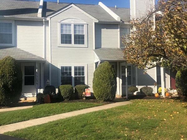 52 STOCKTON COURT , NEWTOWN, PA 18940