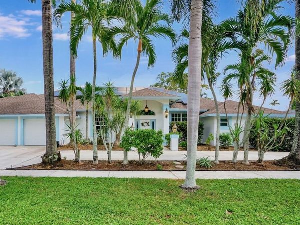 1212 Mulberry Place, Wellington, FL 33414