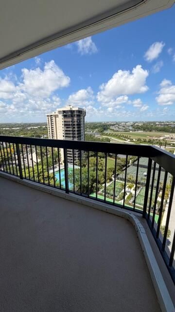 2425 Presidential Way Way, Unit 1703, West Palm Beach, FL 33401 Photo