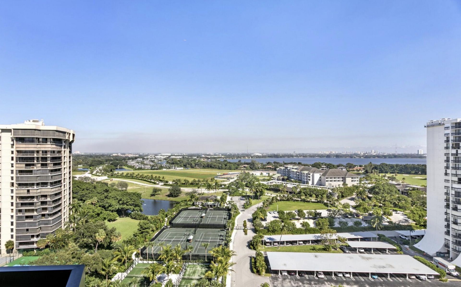 2425 Presidential Way Way, Unit 1703, West Palm Beach, FL 33401 Photo