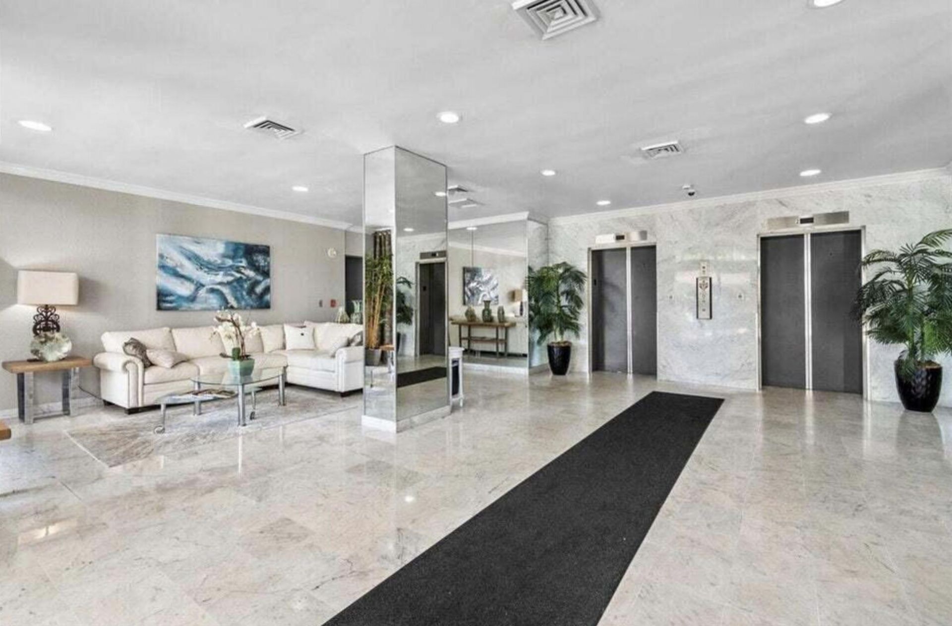 2425 Presidential Way Way, Unit 1703, West Palm Beach, FL 33401 Photo