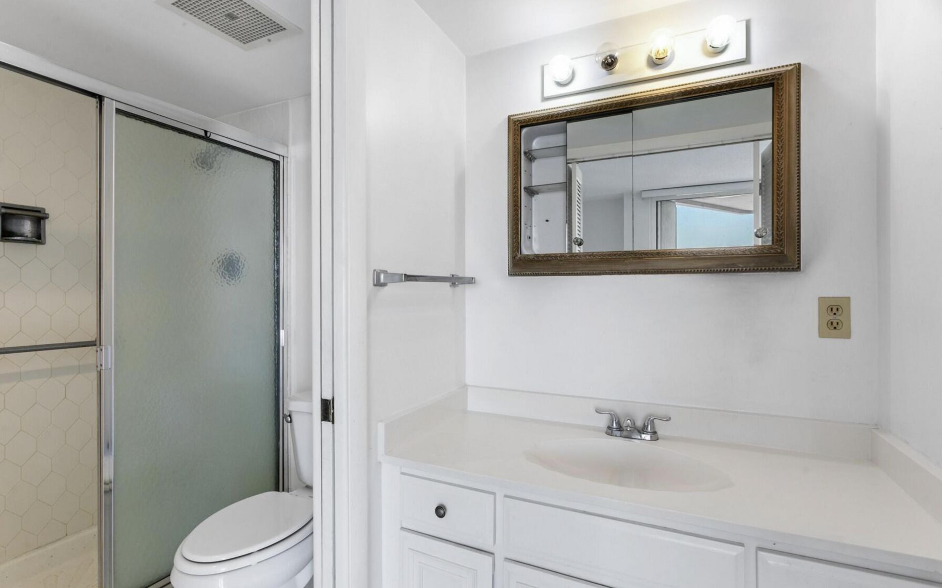 2425 Presidential Way Way, Unit 1703, West Palm Beach, FL 33401 Photo