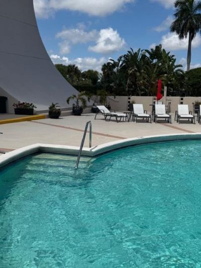 2425 Presidential Way Way, Unit 1703, West Palm Beach, FL 33401 Photo