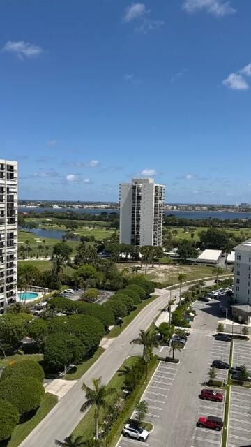 2425 Presidential Way Way, Unit 1703, West Palm Beach, FL 33401 Photo