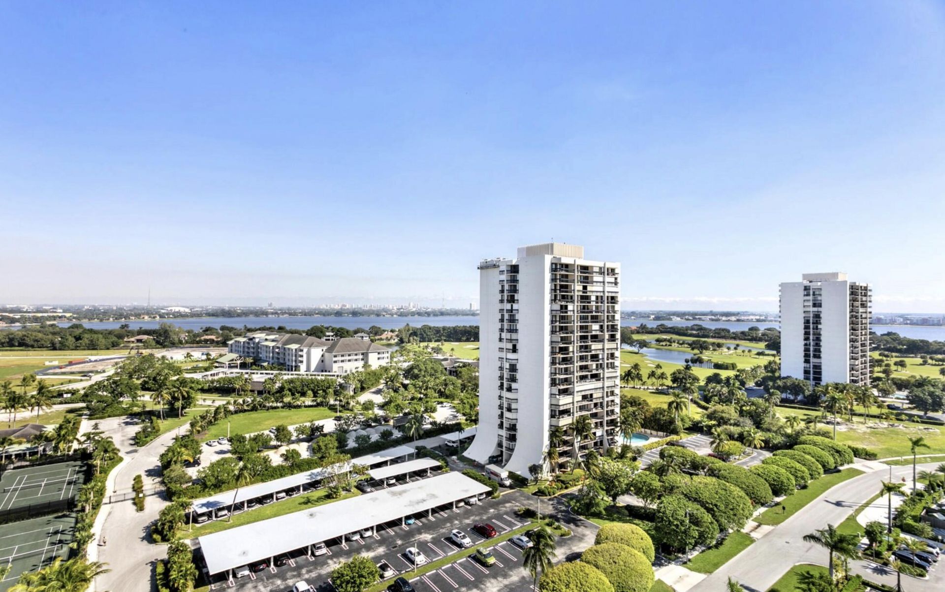 2425 Presidential Way Way, Unit 1703, West Palm Beach, FL 33401 Photo