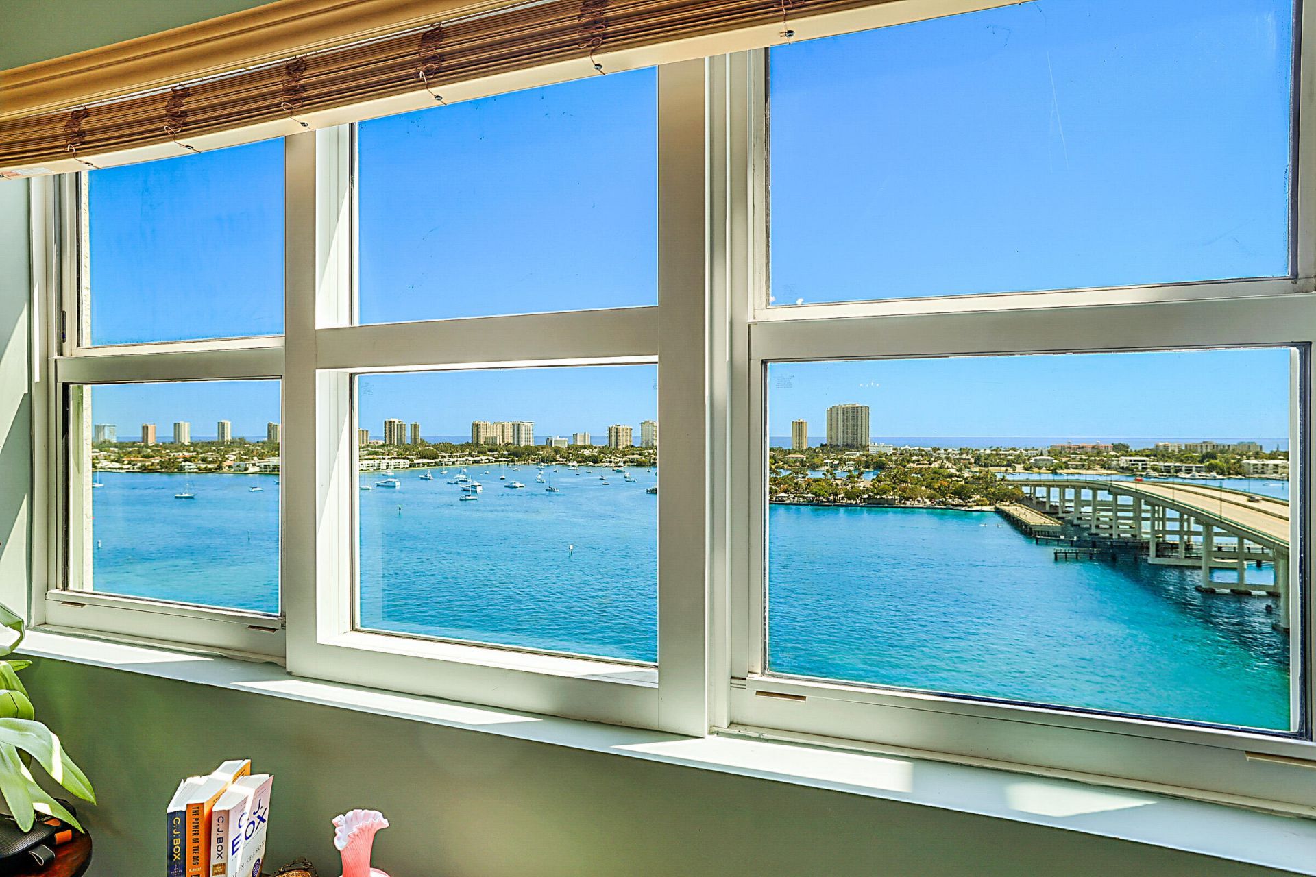 2640 Lake Shore Drive, Unit 1416, Riviera Beach, FL 33404 Photo