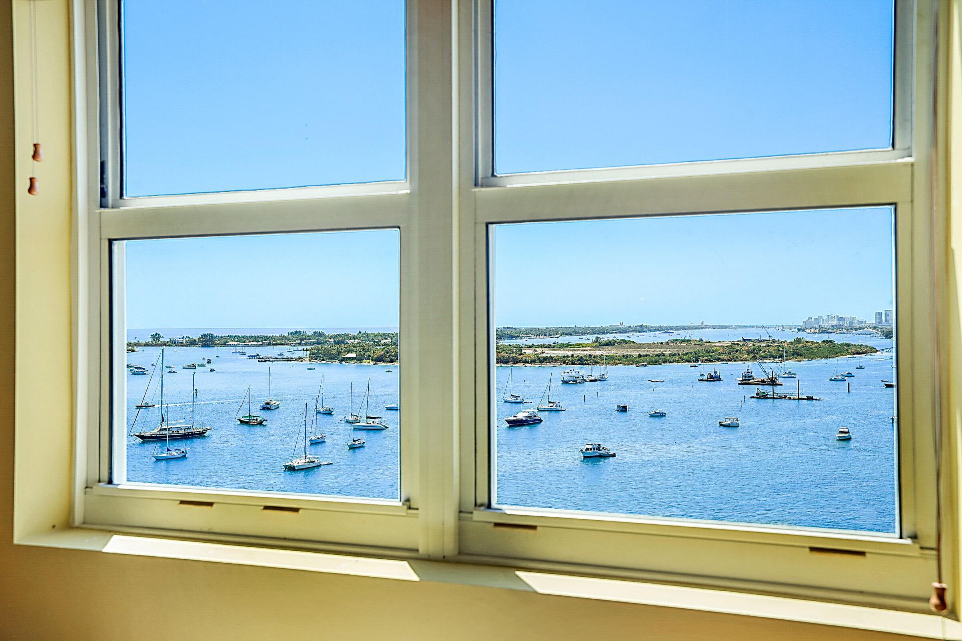 2640 Lake Shore Drive, Unit 1416, Riviera Beach, FL 33404 Photo