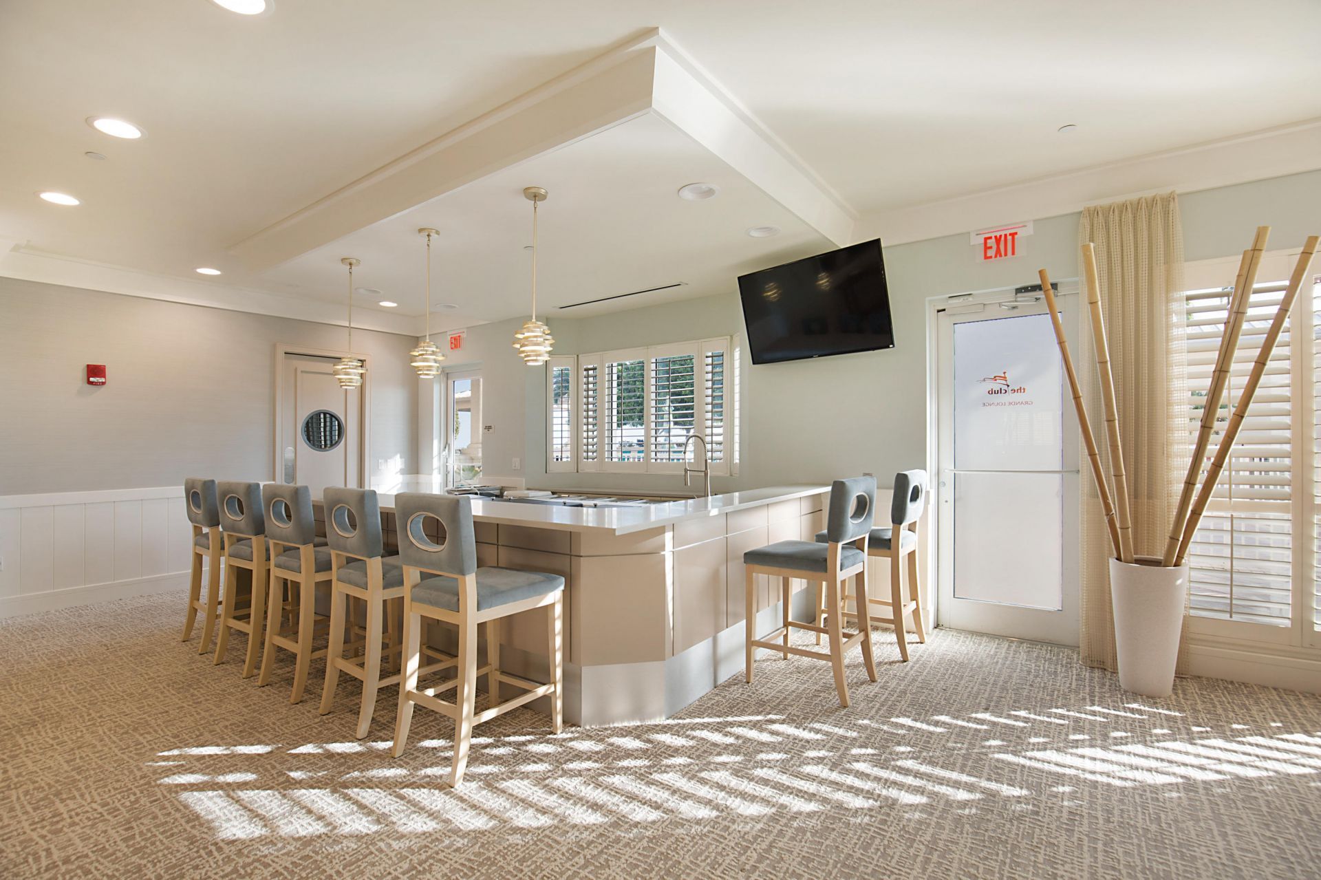 2640 Lake Shore Drive, Unit 1416, Riviera Beach, FL 33404 Photo