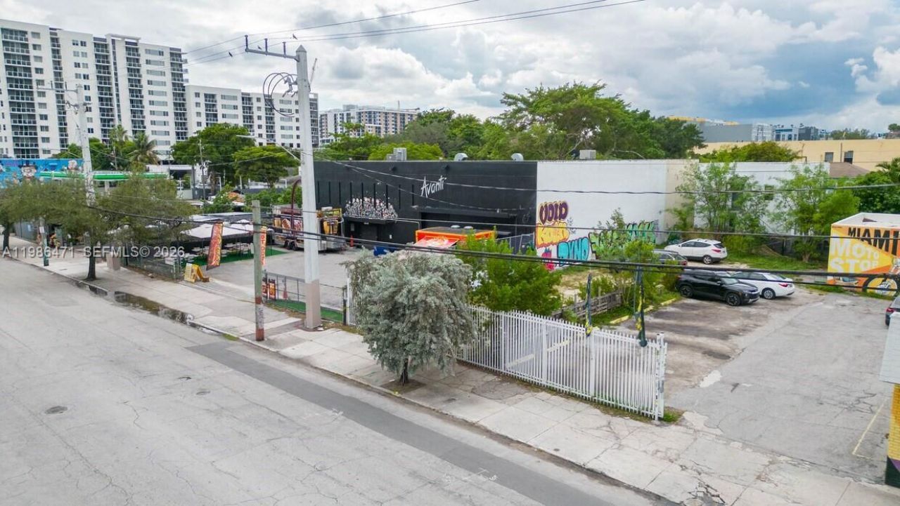 2600 NE 2nd Ave, Miami, FL 33137 Photo