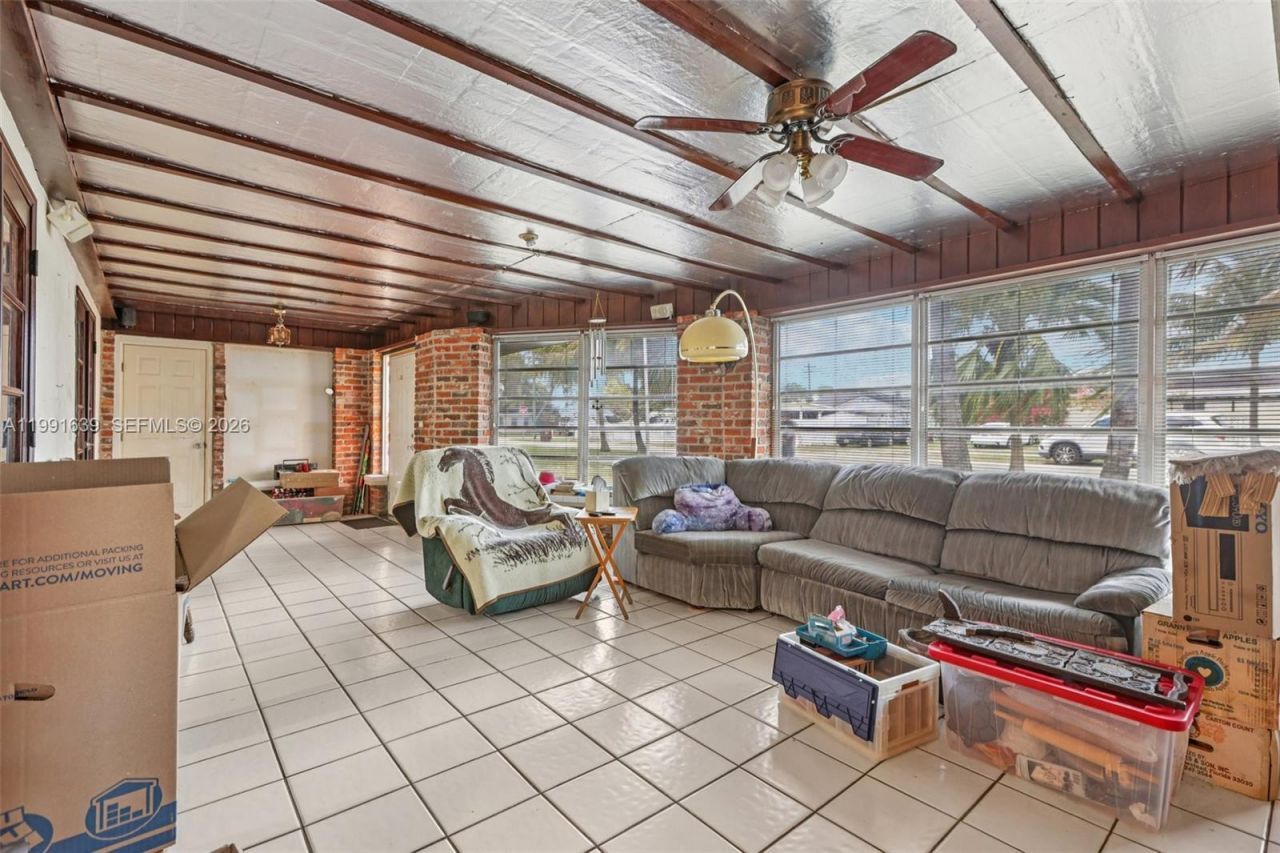 272 W 46th St , Hialeah, FL 33012 Photo