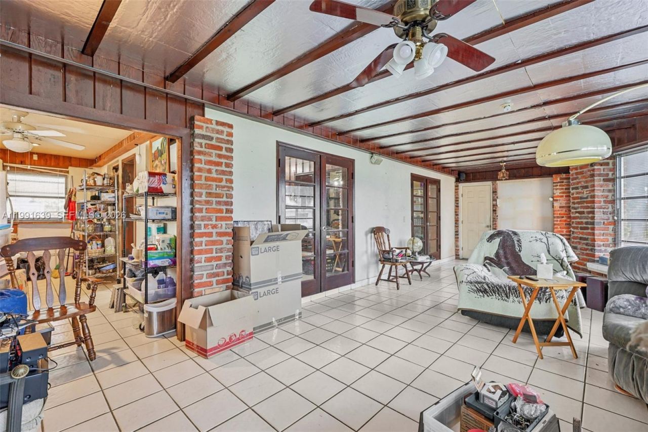 272 W 46th St , Hialeah, FL 33012 Photo