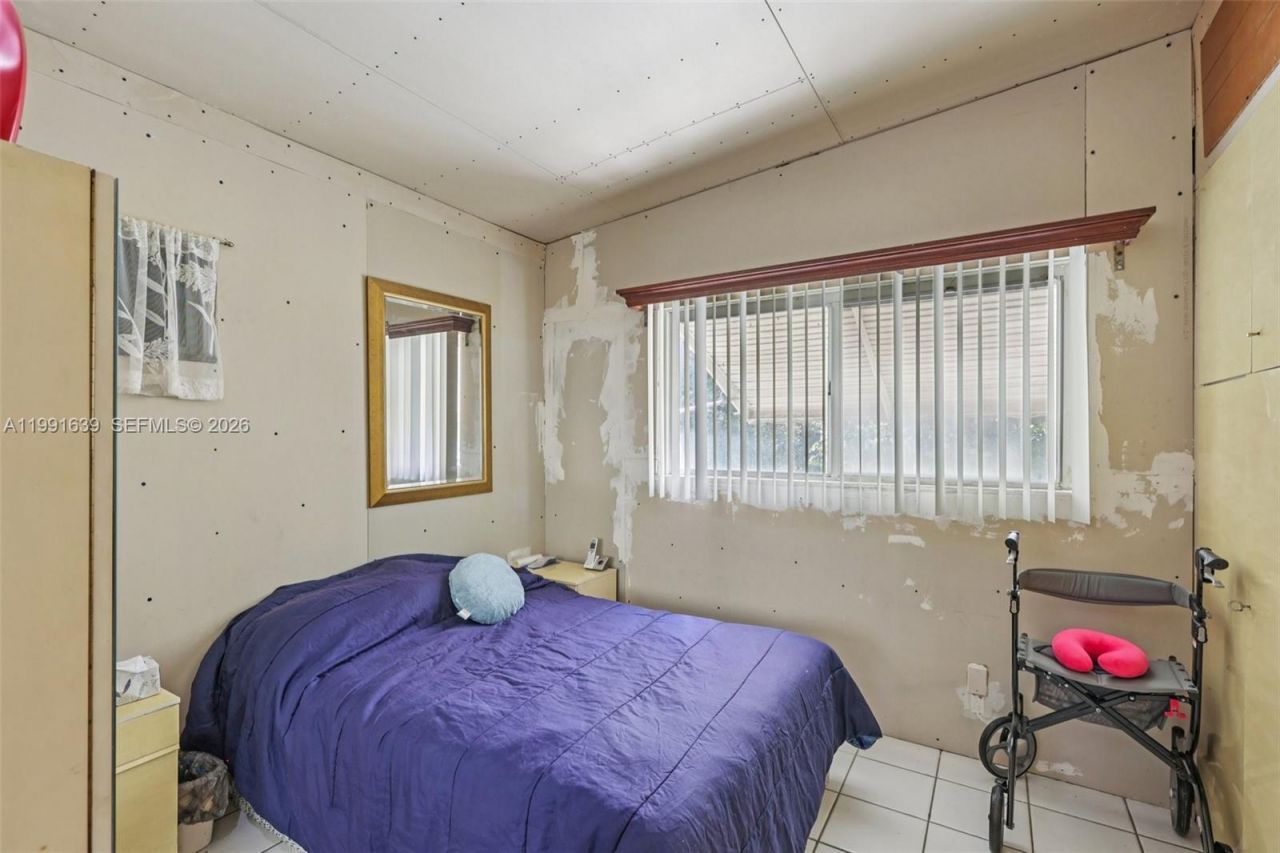 272 W 46th St , Hialeah, FL 33012 Photo