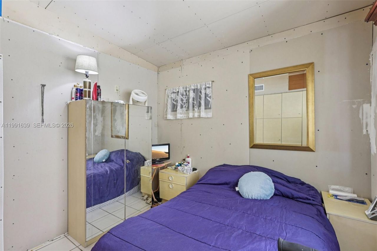 272 W 46th St , Hialeah, FL 33012 Photo