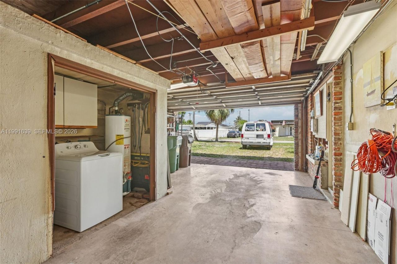 272 W 46th St , Hialeah, FL 33012 Photo